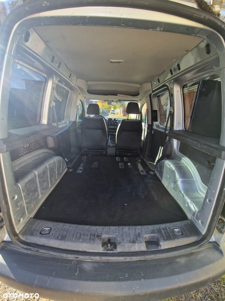 Volkswagen Caddy - 19