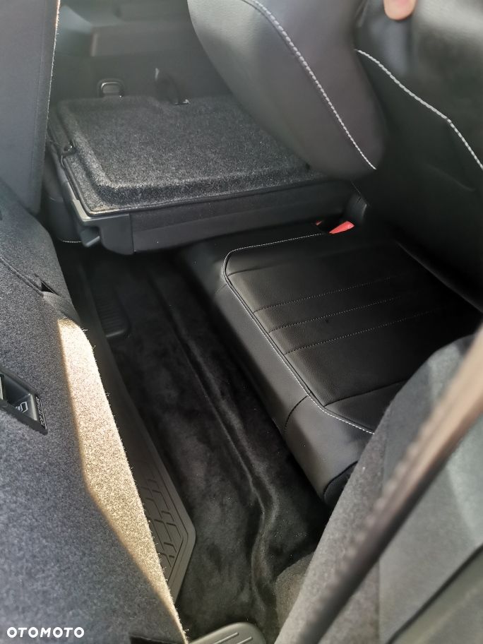 Volkswagen Tiguan - 26