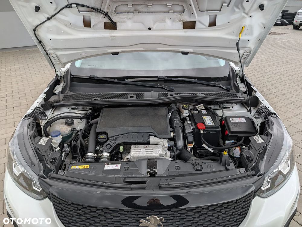 Peugeot 2008 PureTech 130 Active Pack - 19