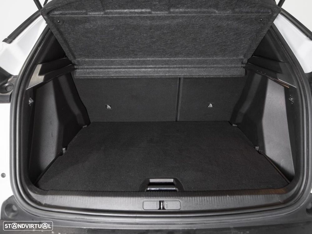 Peugeot 2008 1.5 BlueHDi GT EAT8 - 13