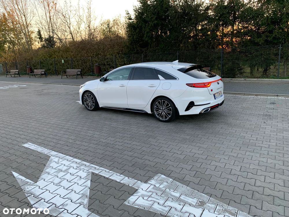 Kia ProCeed - 1