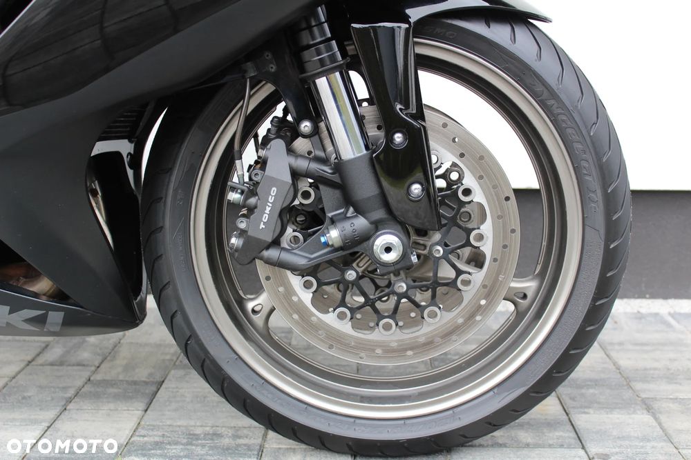 Suzuki GSX-R - 15
