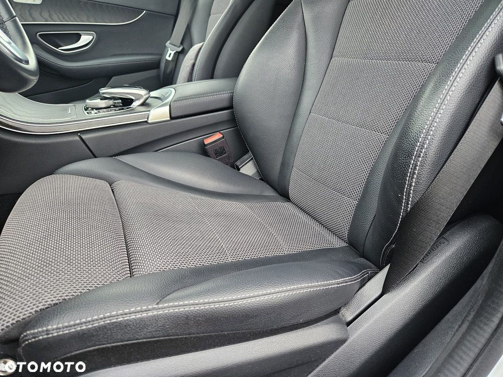 Mercedes-Benz Klasa C 220 d 4MATIC 9G-TRONIC - 19