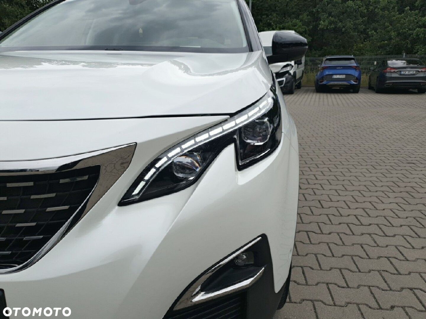 Peugeot 5008 1.2 PureTech Allure Pack S&S EAT8 - 12