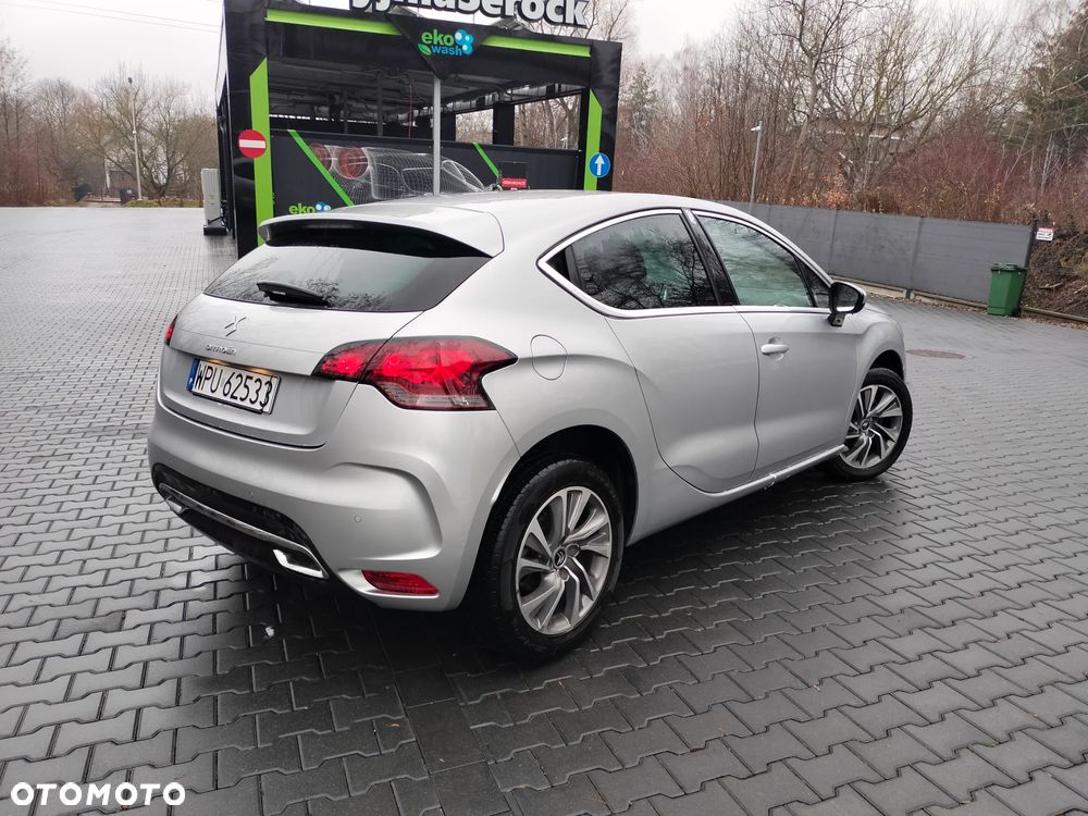 Citroën DS4 1.6 e-HDi SoChic MCP - 3