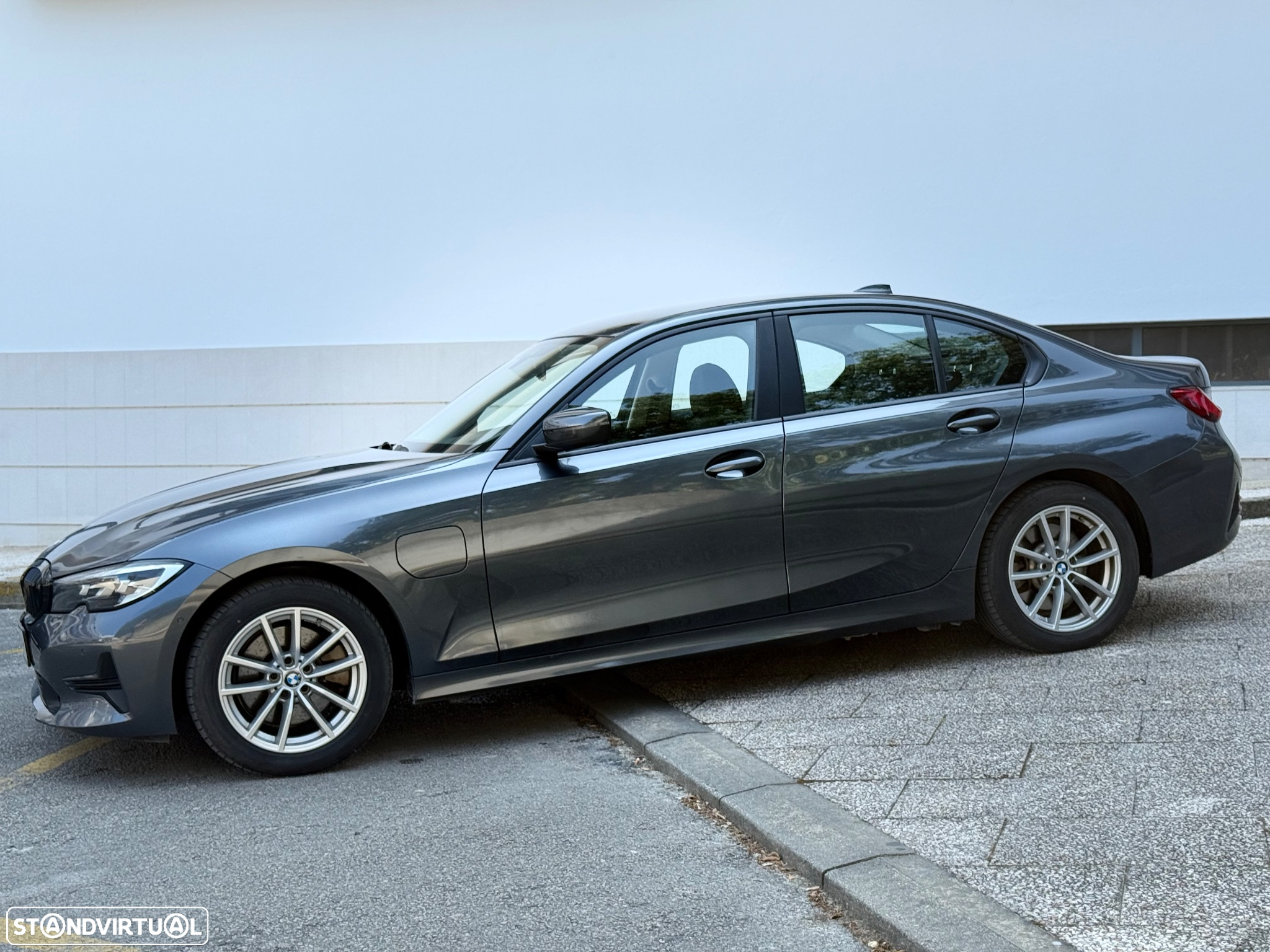 BMW 320 e Corporate Edition Auto - 30