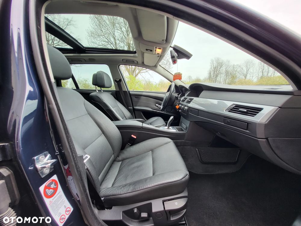 BMW Seria 5 520d Touring - 17