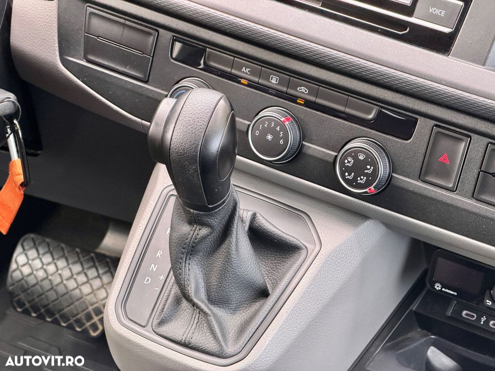 VOLKSWAGEN Transporter 2021 — imagine 20