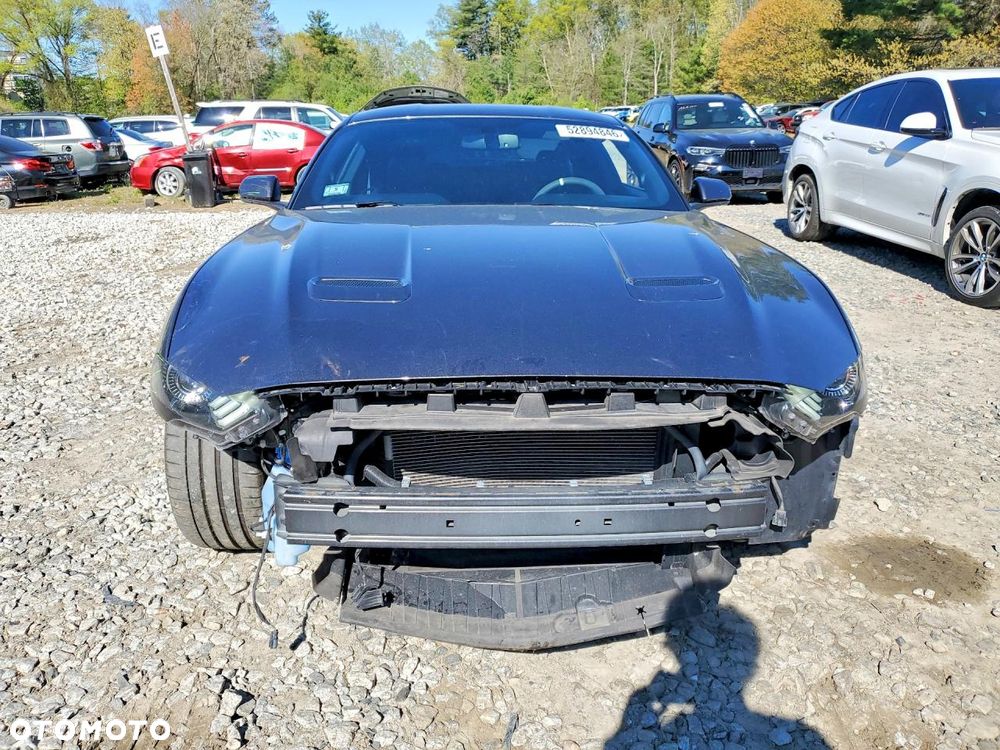 Ford Mustang 5.0 V8 GT - 6