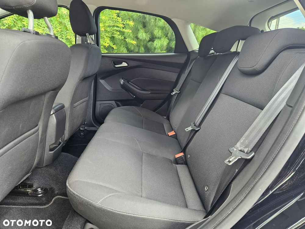 Ford Focus - 25