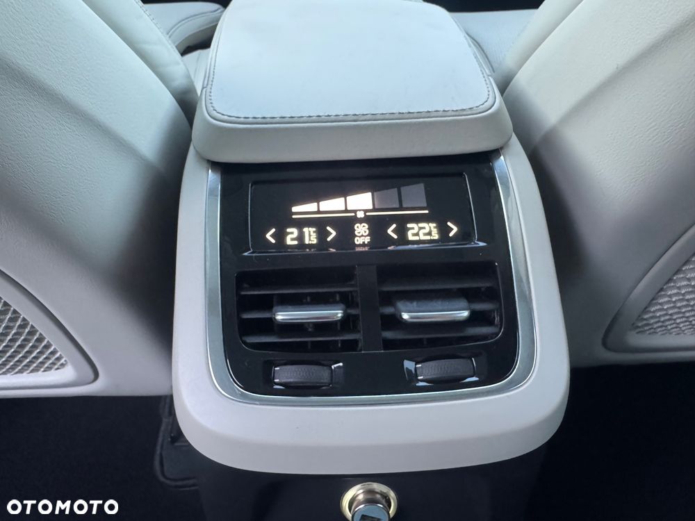 Volvo XC 90 T8 AWD Twin Engine Geartronic Inscription - 18