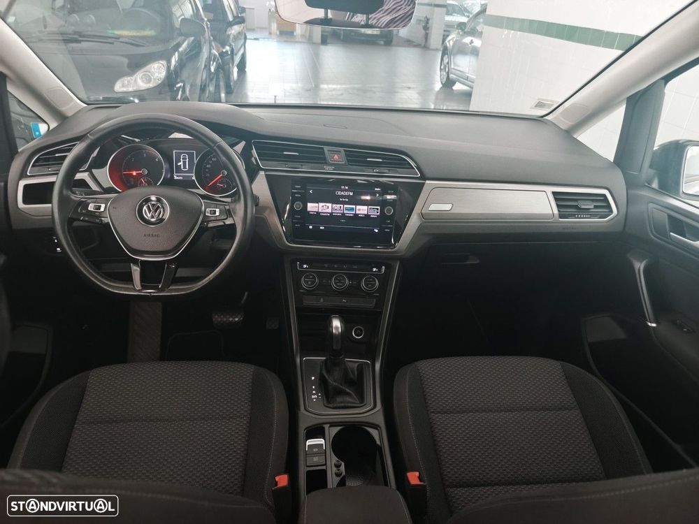 VW Touran 2.0 TDI Confortline DSG - 13