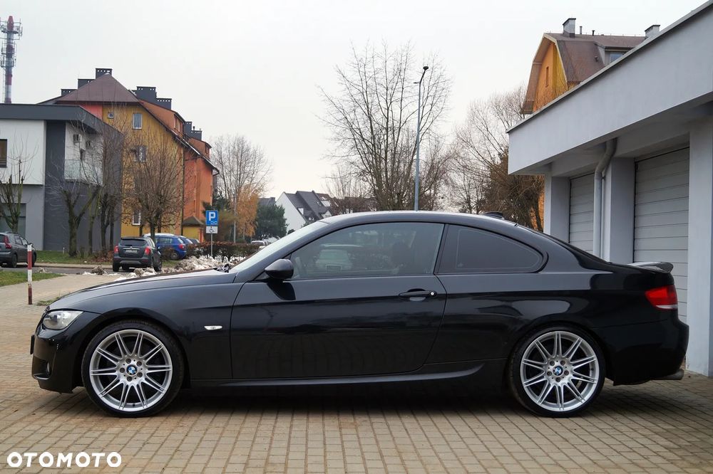 BMW Seria 3 330d M Sport Edition - 9