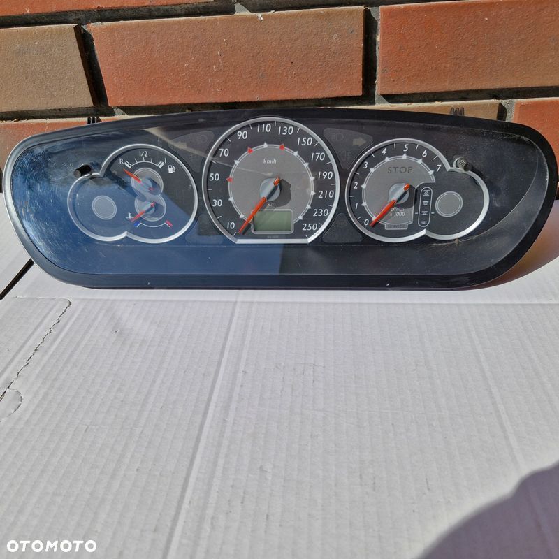 LICZNIK CITROEN C5 I 1.6 HDI EUROPA 9655608580 - 1