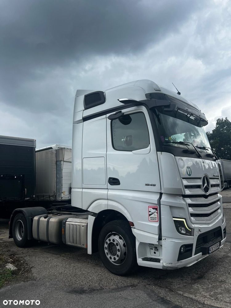 Mercedes-Benz ACTROS - 13