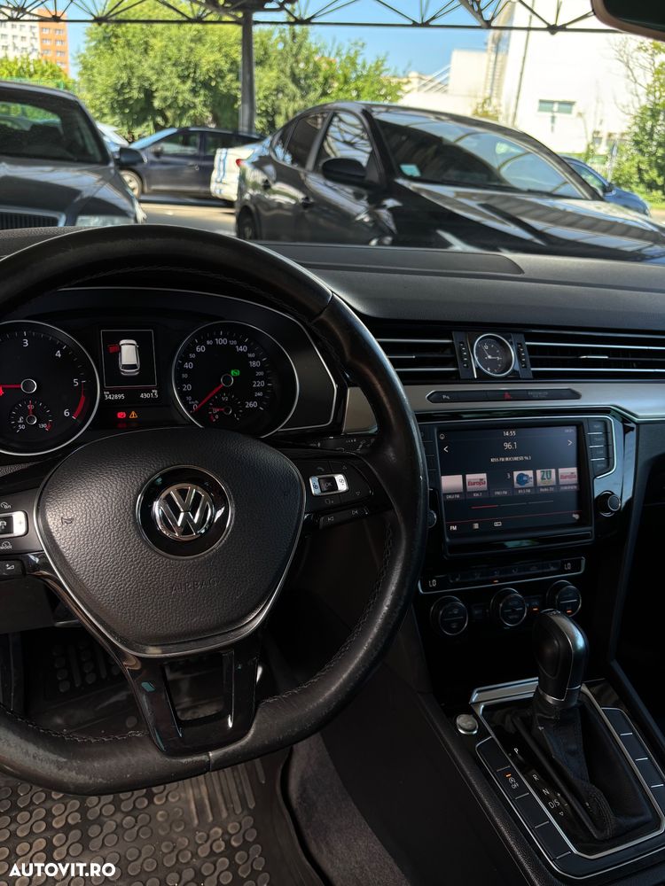 Volkswagen Passat 1.6 TDI SCR DSG Business - 21