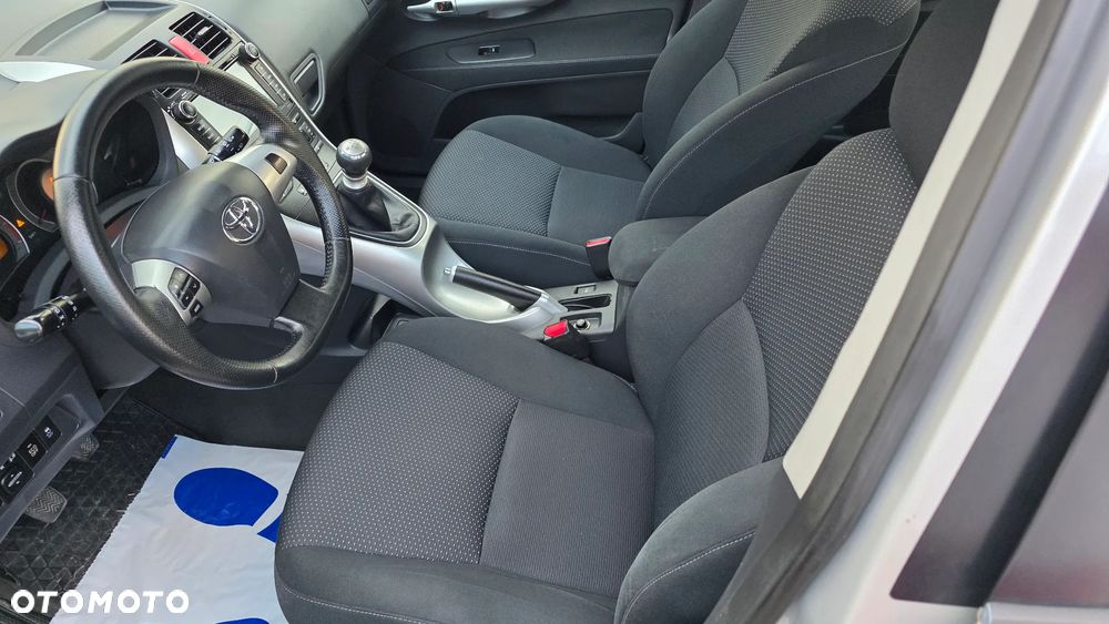 Toyota Auris 1.33 Dual-VVT-i Life Plus - 12