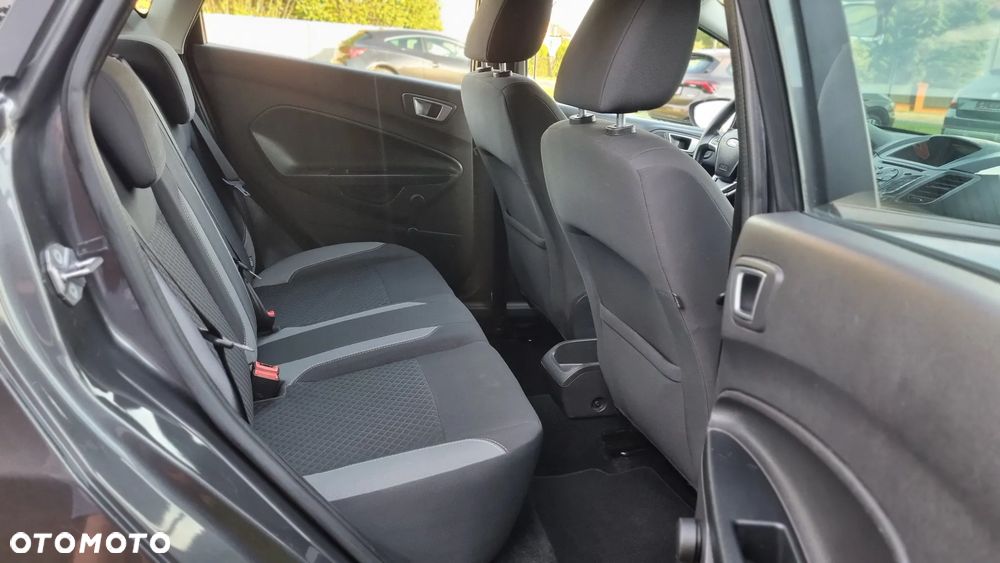 Ford Fiesta - 15