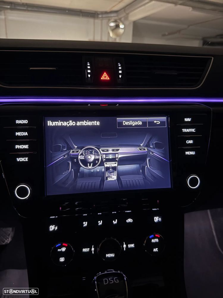 Skoda Superb Break 2.0 TDI Laurin&Klement DSG - 29
