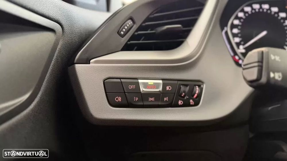 BMW 116 d Line Luxury - 28
