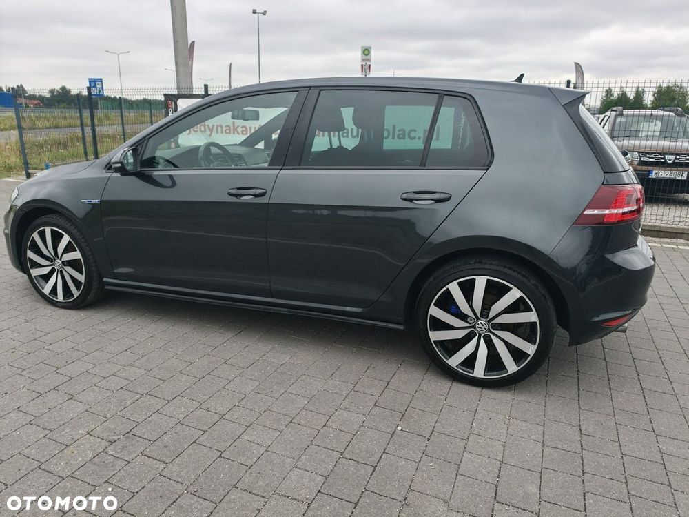 Volkswagen Golf - 20