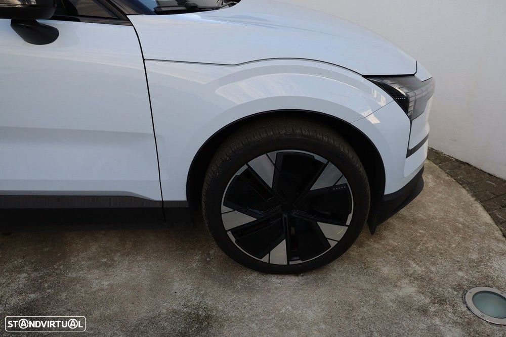 Volvo EX30 69 kWh Twin Motor Plus - 6