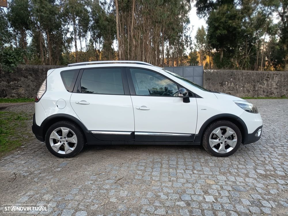 Renault Scénic dCi 110 Xmod Paris - 4