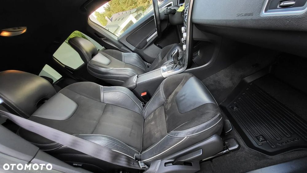 Volvo XC 60 D3 Drive-E R-Design Momentum - 37