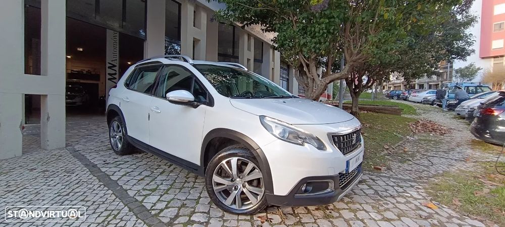 Peugeot 2008 PureTech 110 GPF Stop&Start EAT6 Crossway - 4