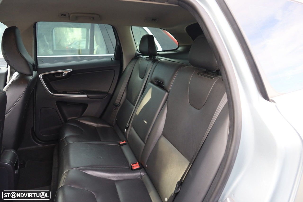 Volvo XC 60 2.0 D4 Summum - 8