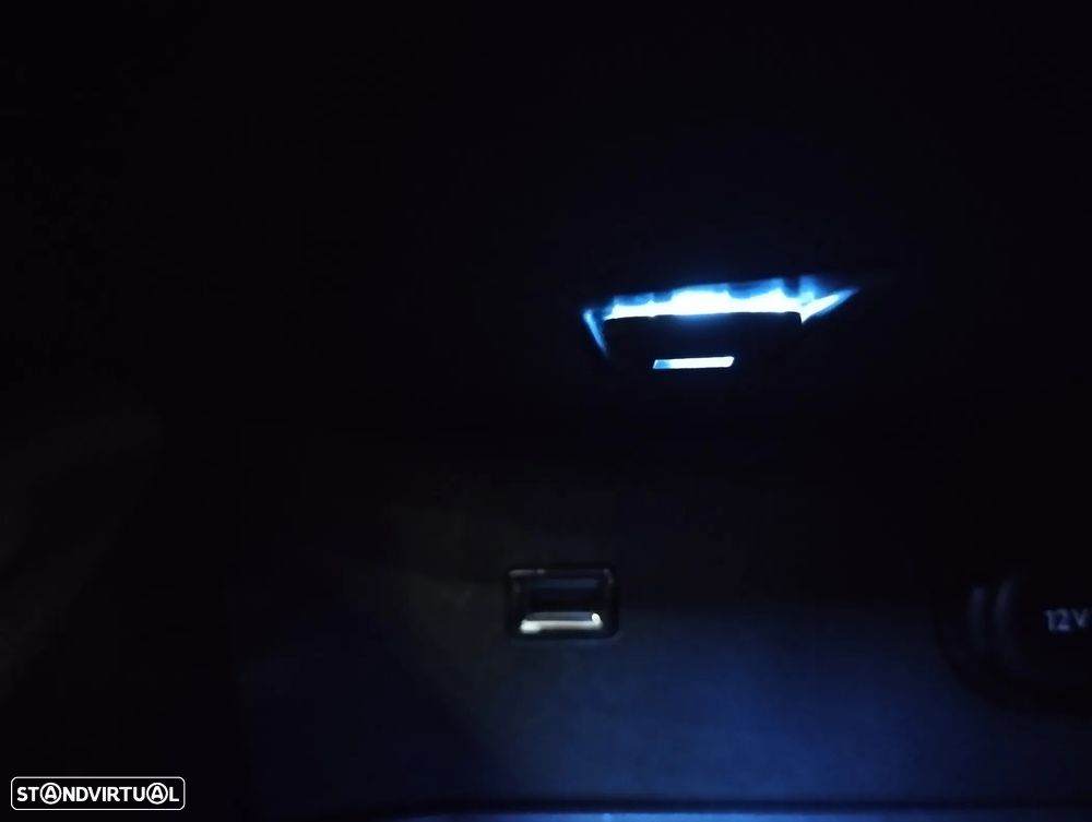 Peugeot 5008 1.5 BlueHDi Allure Pack EAT8 - 41