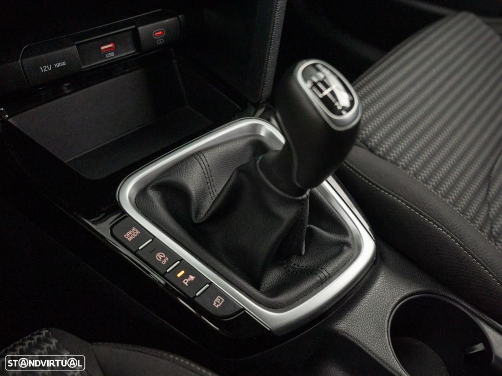 Kia Ceed SW 1.6 CRDi MHEV Dynamic - 24