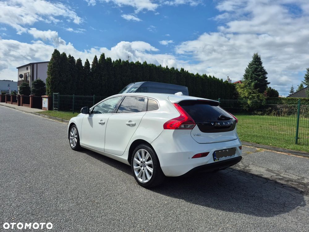 Volvo V40 D2 You - 3