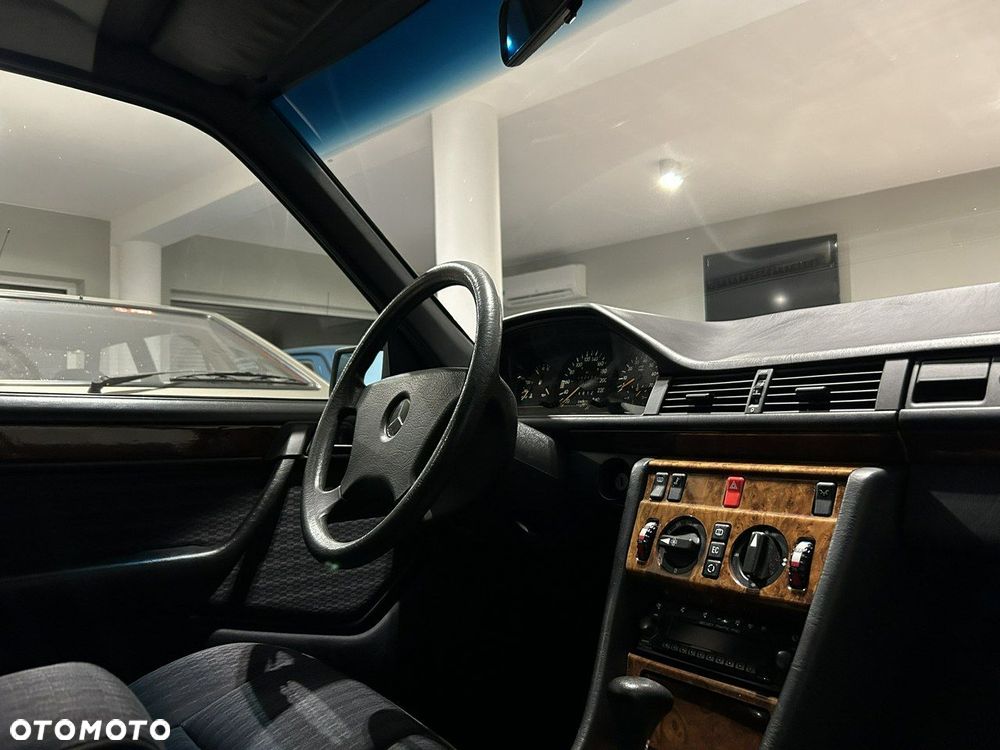 Mercedes-Benz W124 (1984-1993) - 9