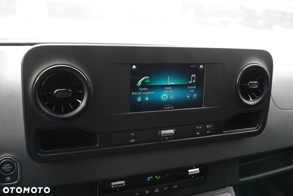 Mercedes-Benz Sprinter - 14