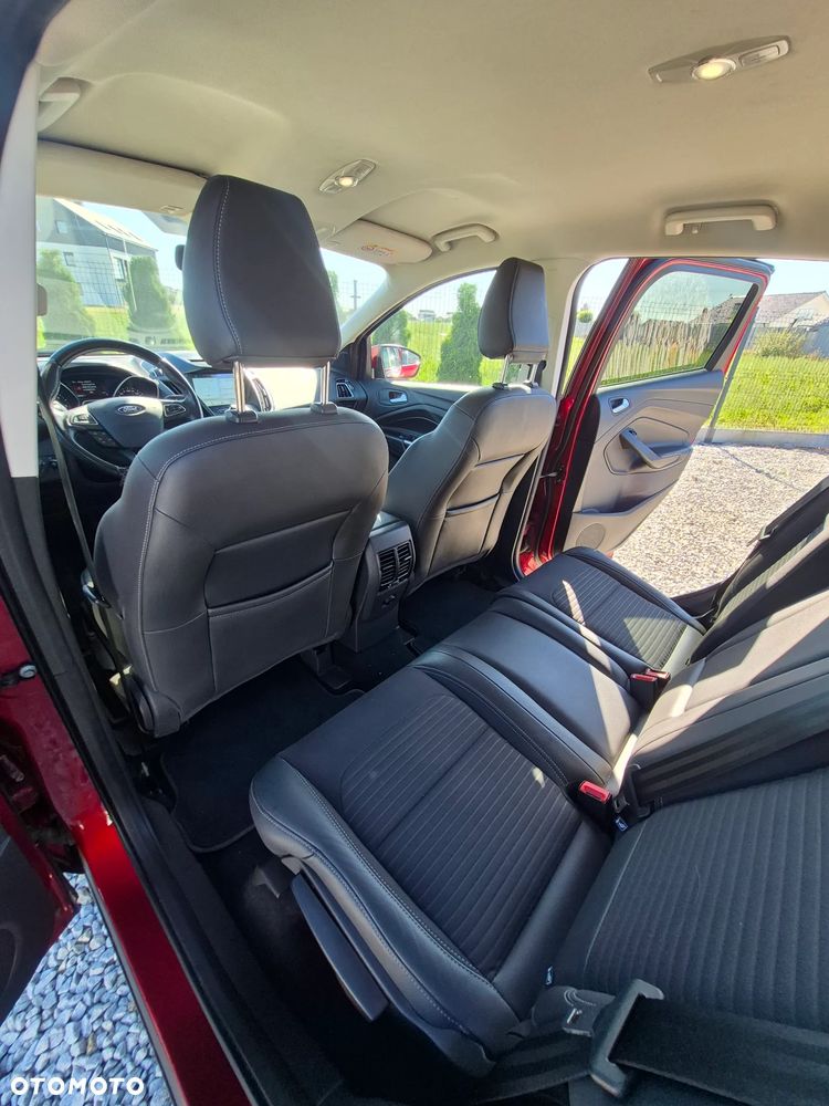 Ford Kuga - 33