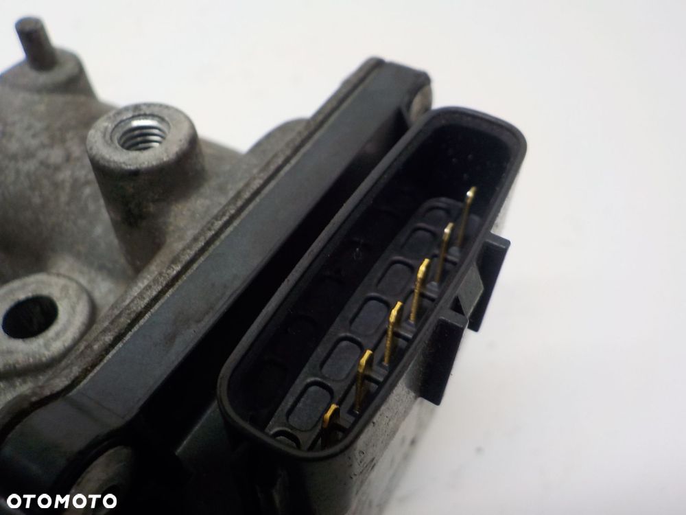 MAZDA 2.0 16V PE SKYACTIV PRZEPUSTNICA PE0113640B - 8