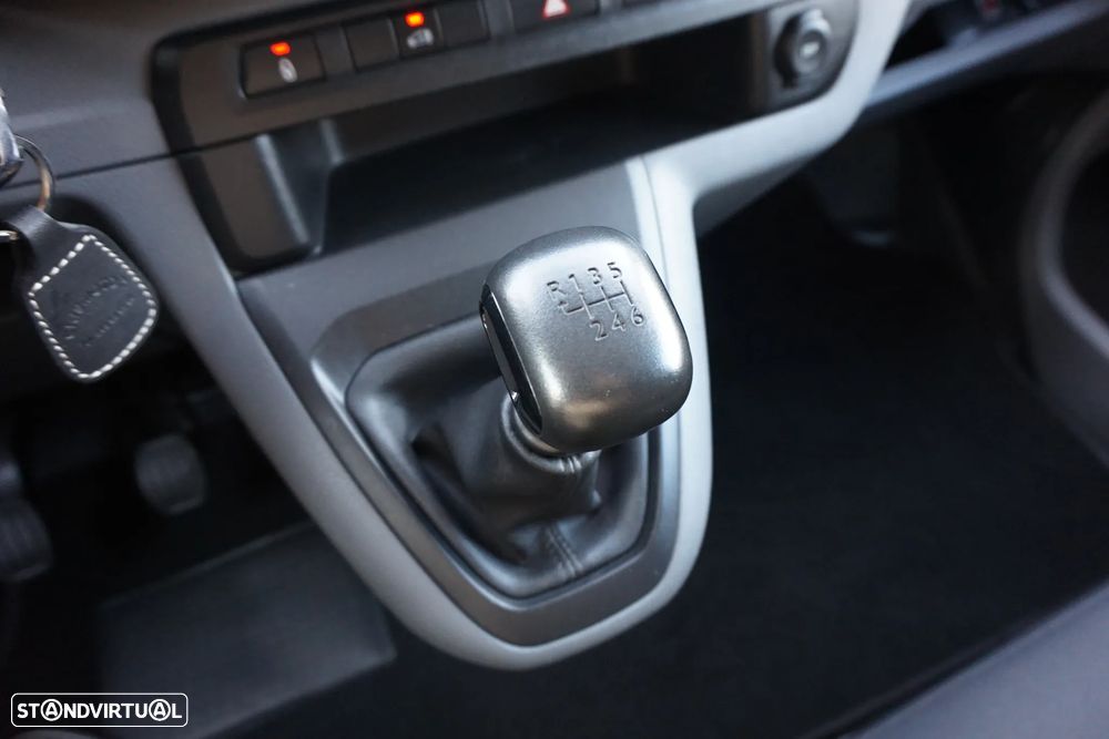 Opel Vivaro 2.0 cdti 145 L3H1 Essentia IVA dedutível - 33