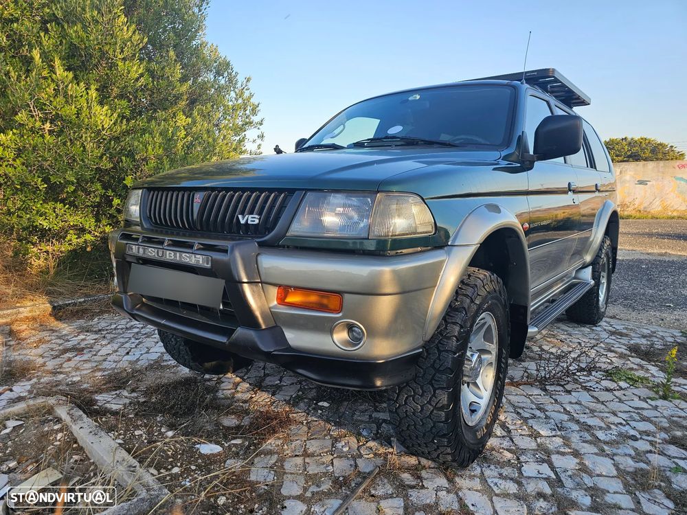 Mitsubishi Pajero Sport 3.0 V6 - 1