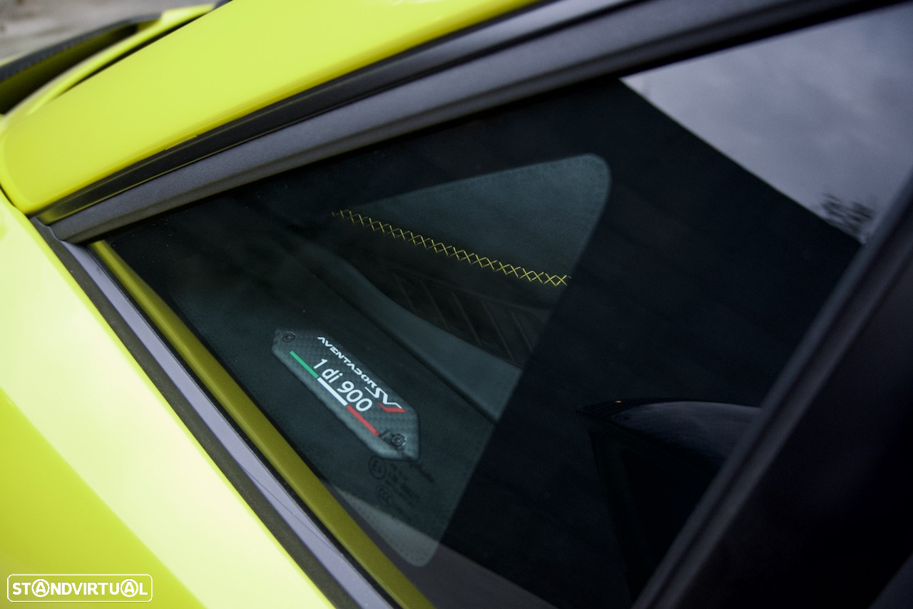 Lamborghini Aventador SVJ - 21
