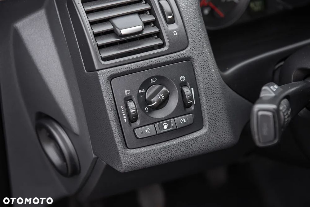 Volvo V50 - 16