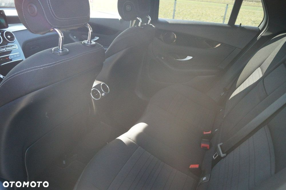 Mercedes-Benz GLC - 13