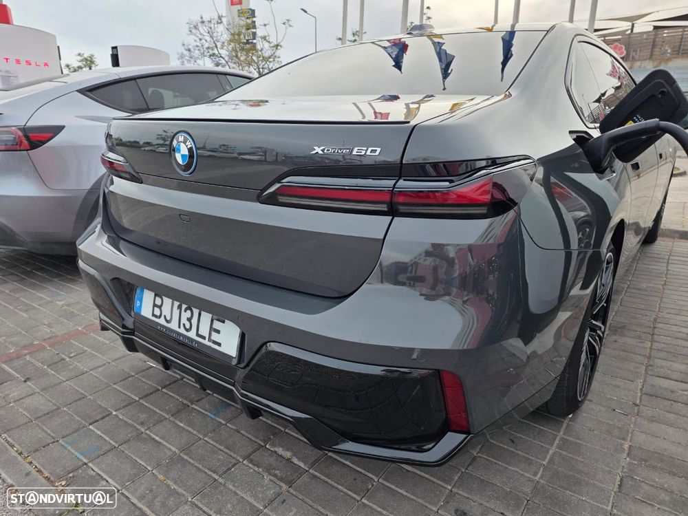 BMW i7 xDrive60 Pack Desportivo M Pro - 12
