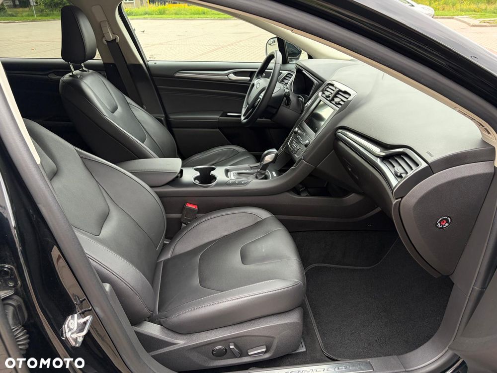 Ford Mondeo 2.0 Hybrid Titanium - 23
