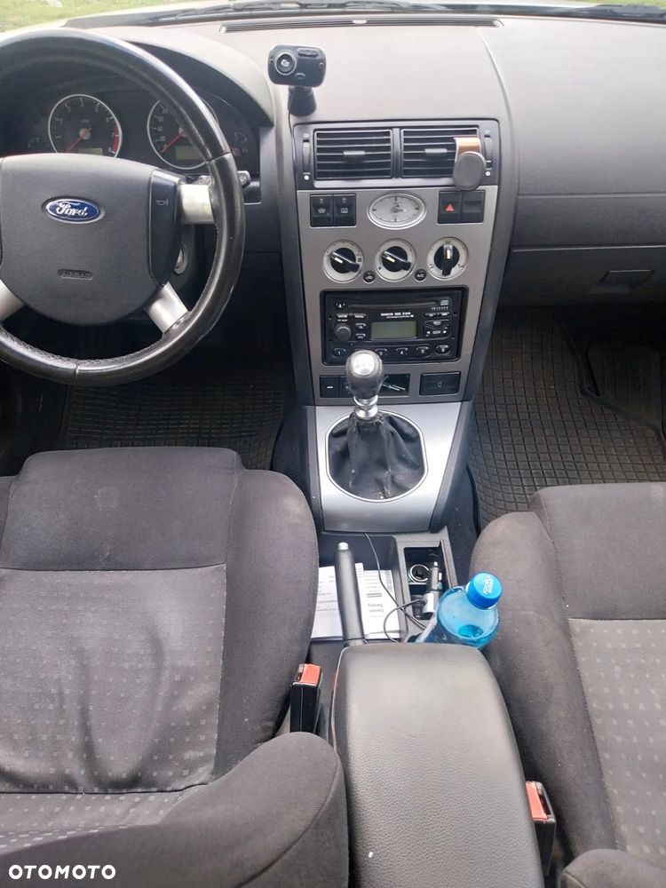 Ford Mondeo 1.8 Ambiente X - 9