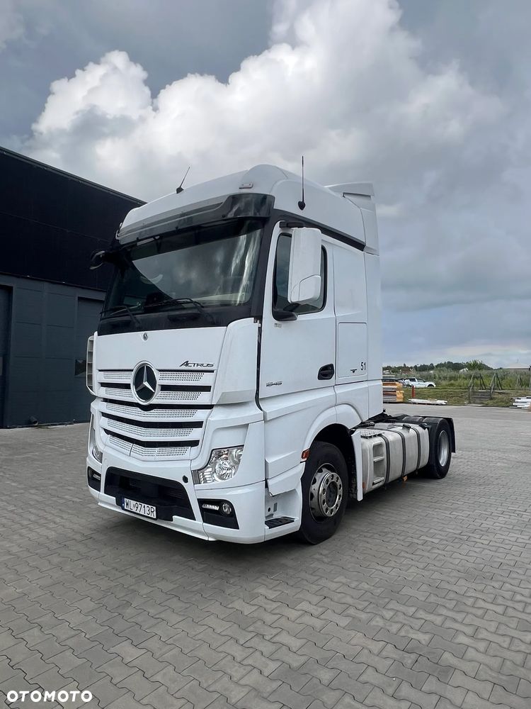 Mercedes-Benz Actros - 1