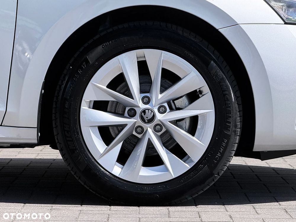 Skoda Octavia 1.5 TSI mHEV Selection DSG - 8