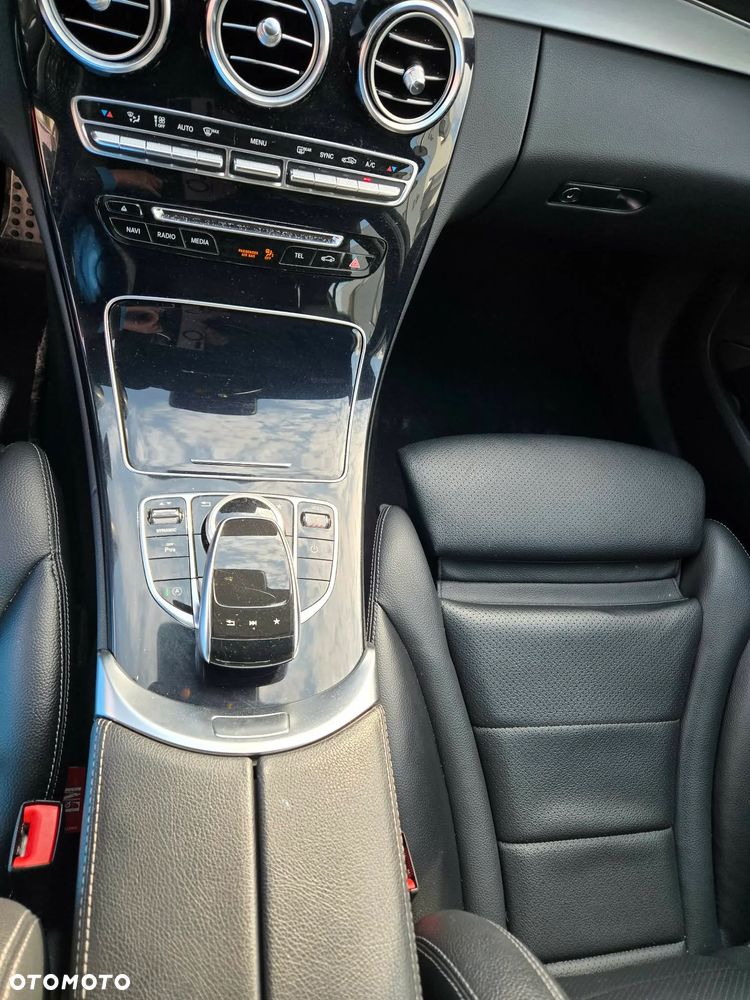 Mercedes-Benz Klasa C 200 4-Matic 7G-TRONIC - 16