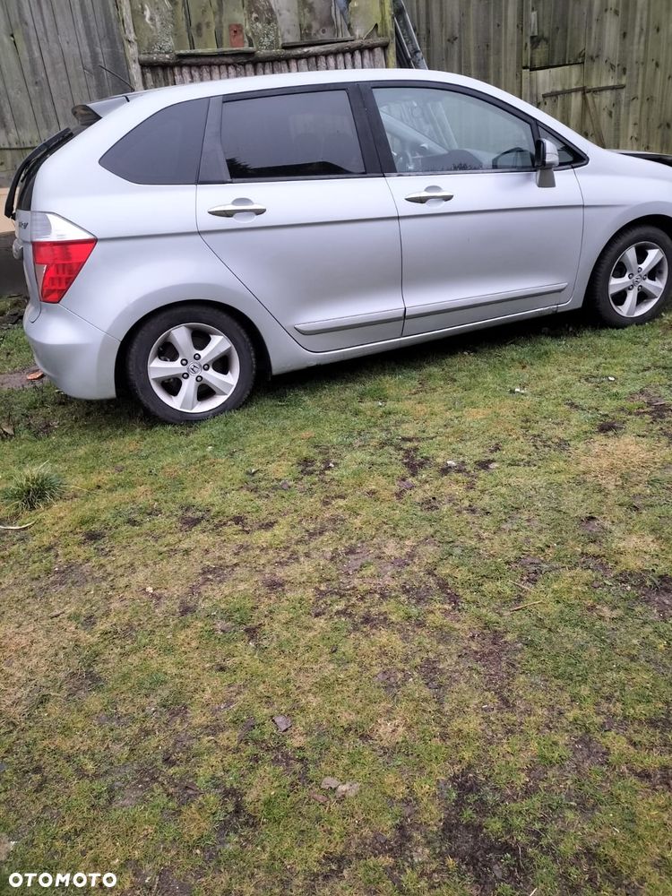 Honda FR-V - 4