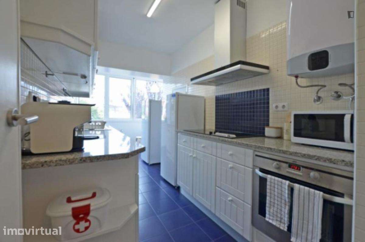 Quarto - localizado em Carcavelos Lisbon - Grande imagem: 3/19